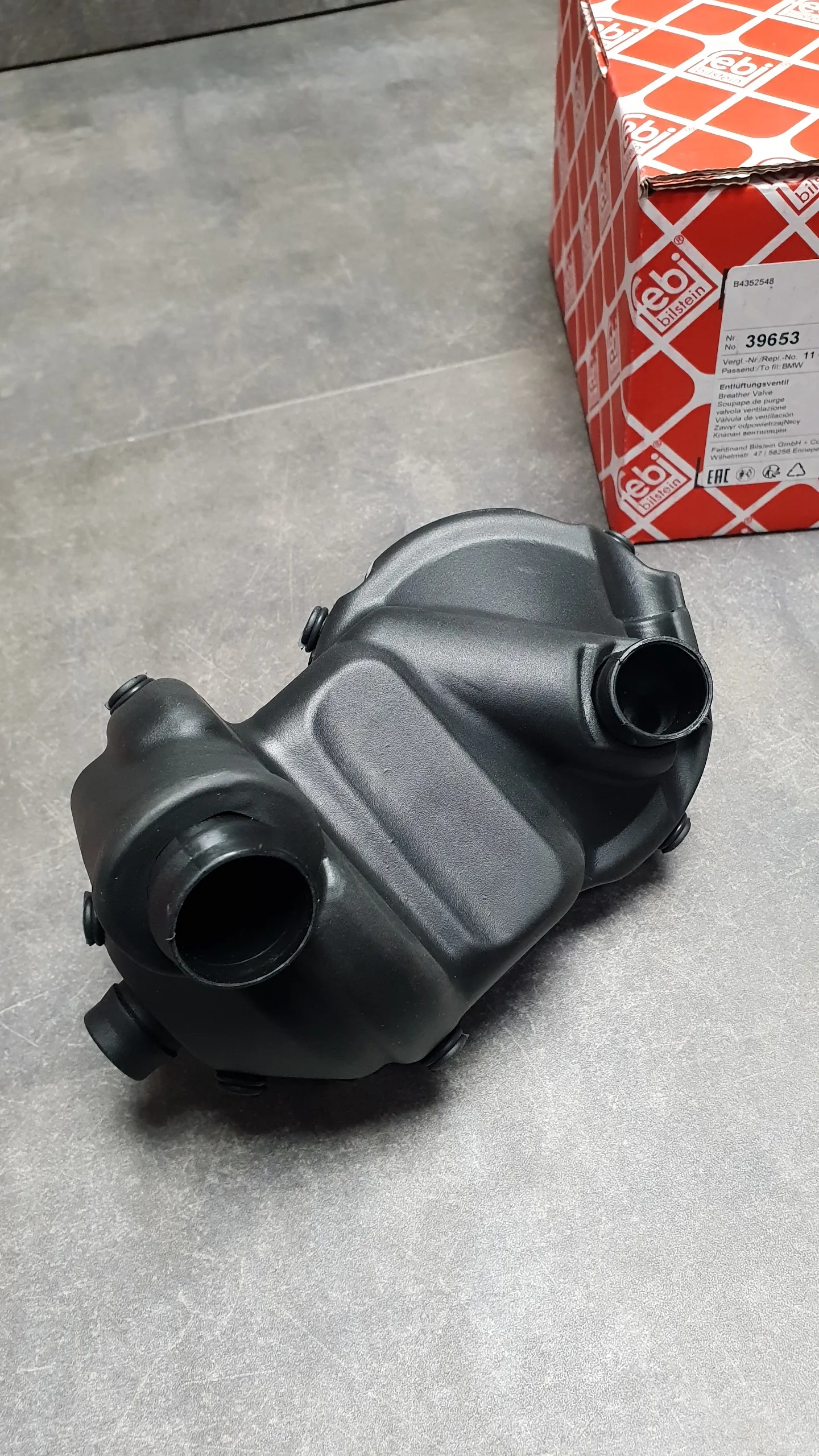 Клапан вентиляции картера  (КВКГ) M52TU,M54 [ДЛЯ СТРАН С ХОЛ.КЛИМАТОМ]