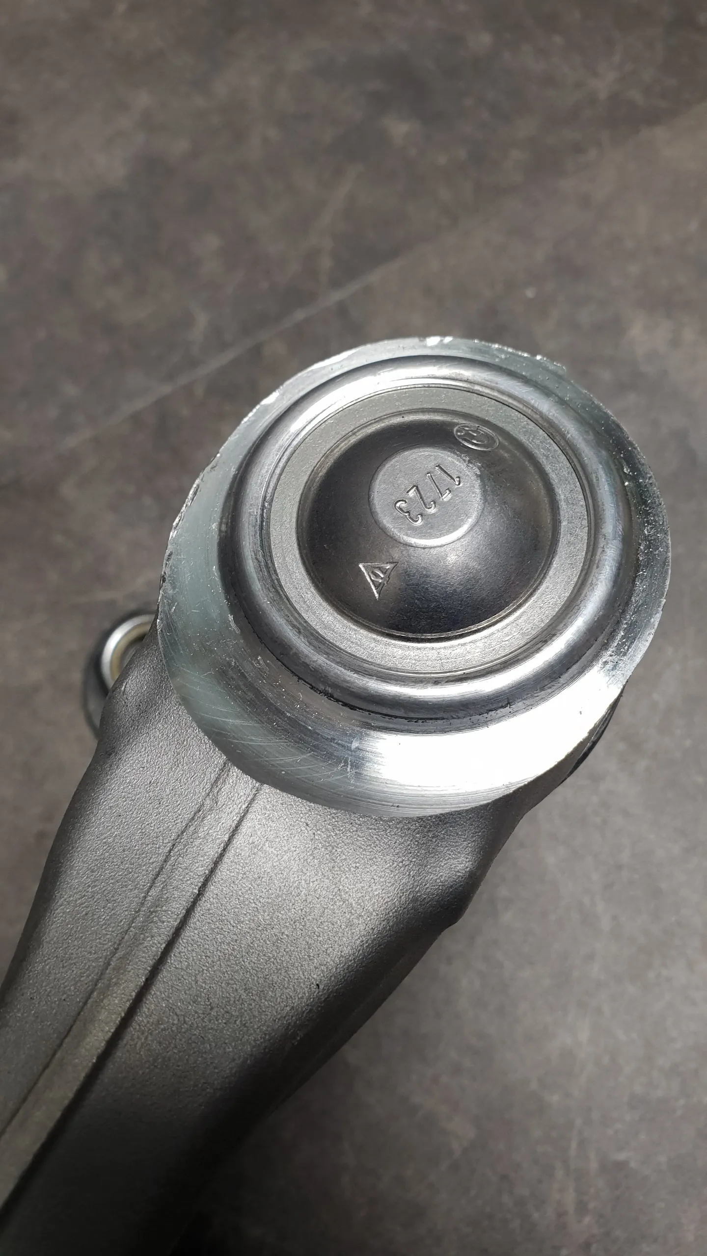 Рычаг подвески передней верхний G30,G31,G38 (кривой) R