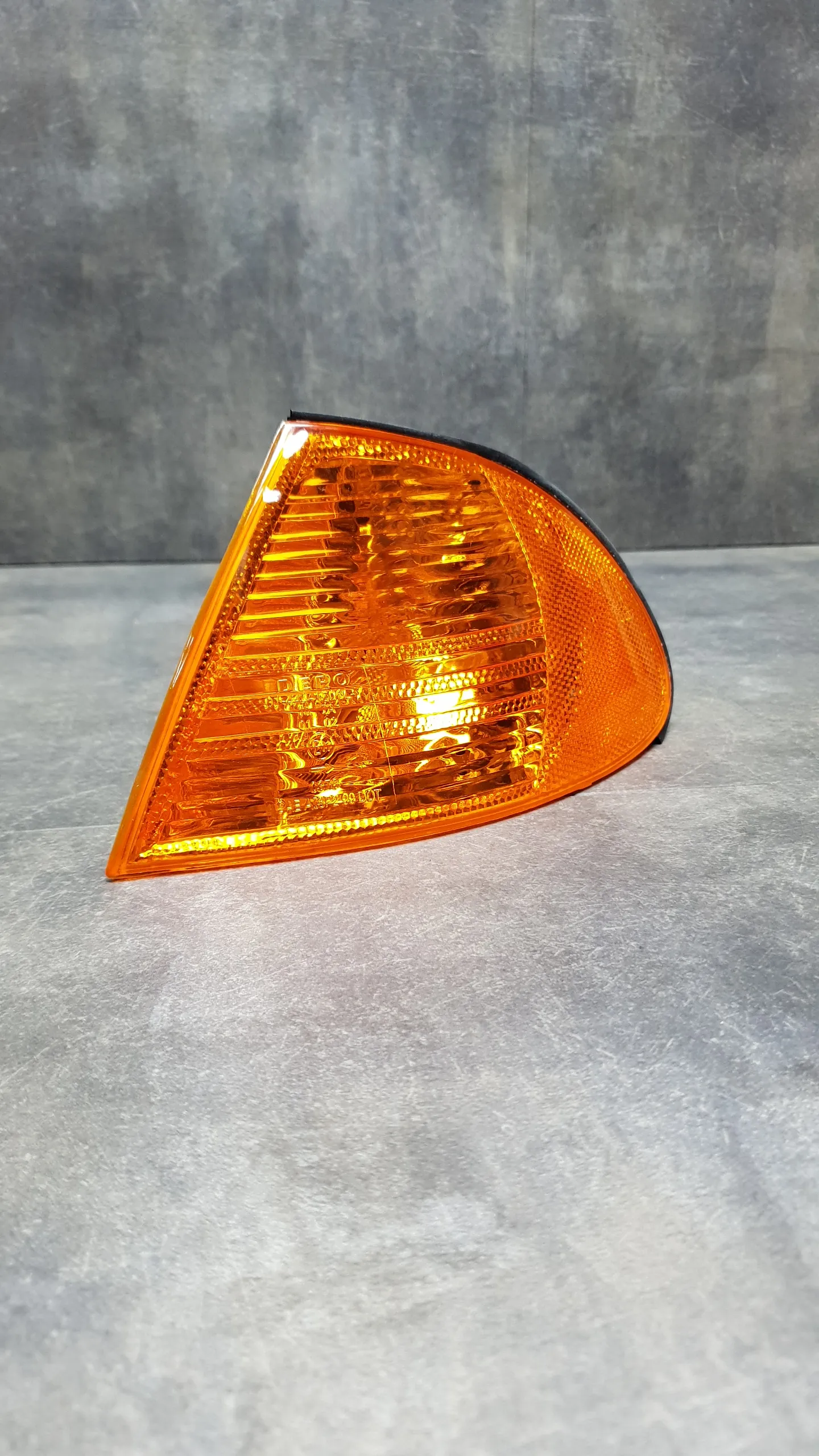 Фонарь указателя поворота E46 [седан, дорестайл] L