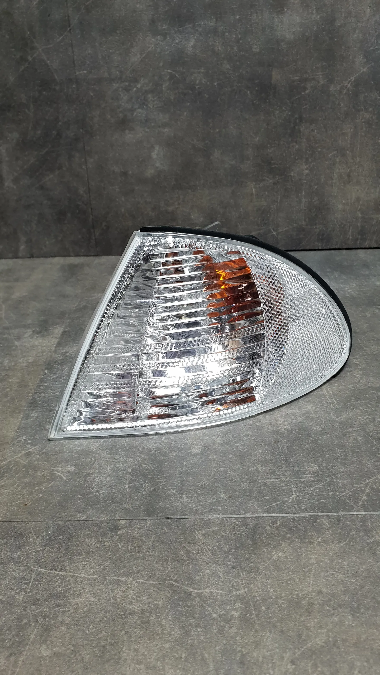 Фонарь указателя поворота E46 [седан, дорестайл, белый] L