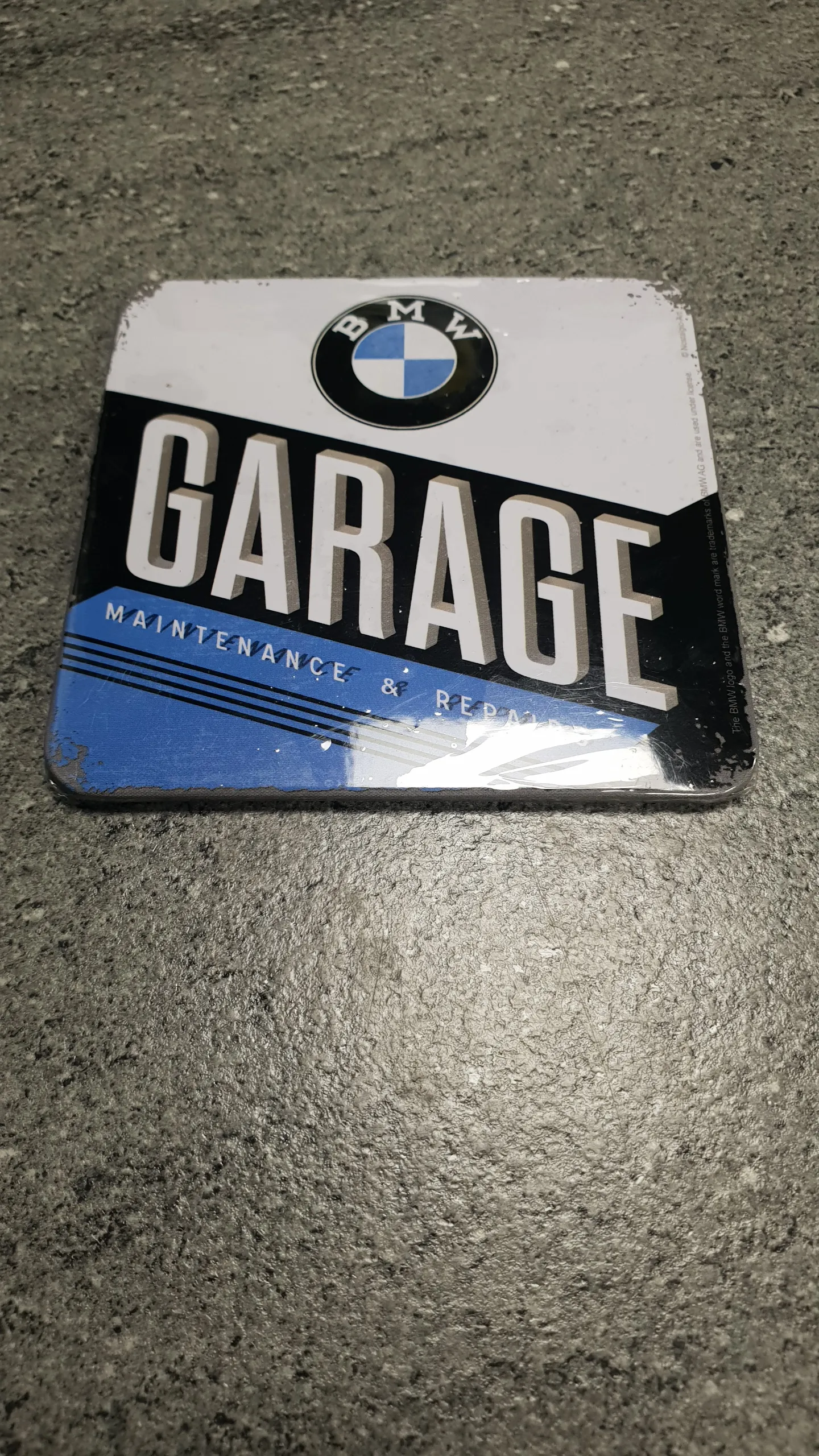 Подставка (подложка) под кружку "BMW garage", 9х9 см