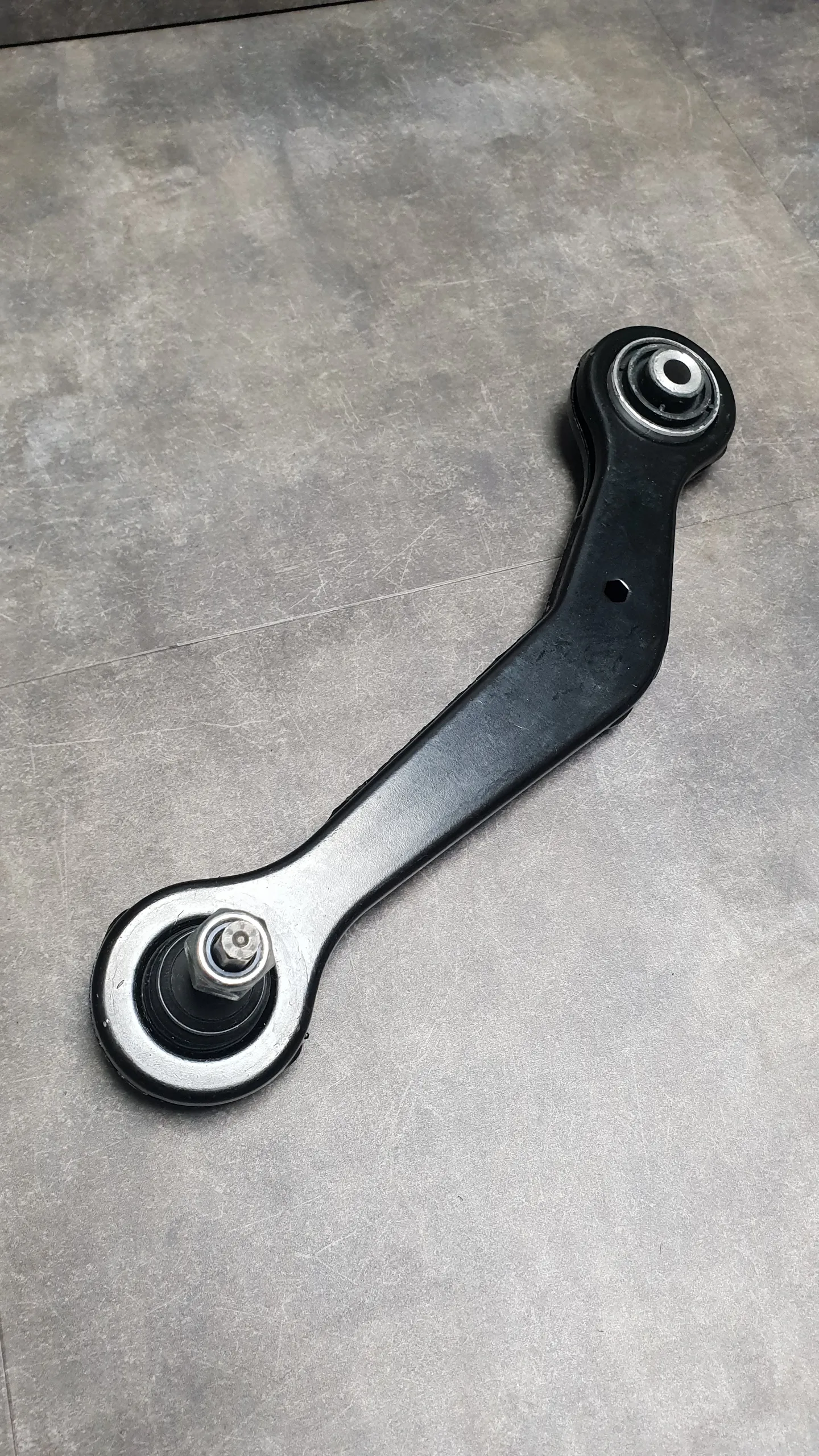 Рычаг задний поперечный E38 (кривой) R