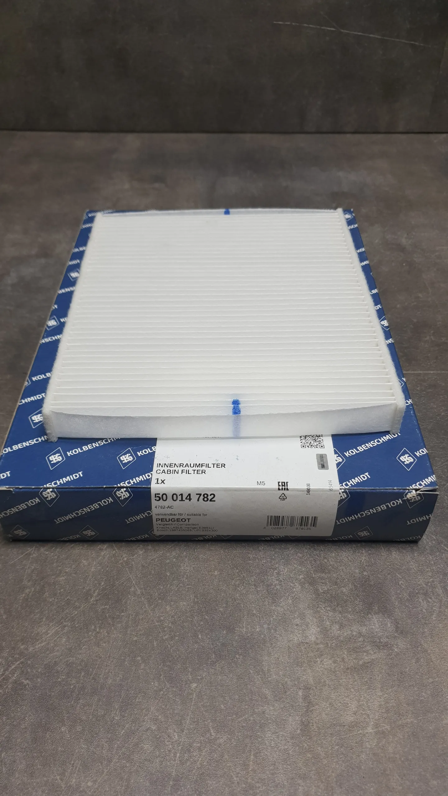 Фильтр салонный E70,E71,F15 [рециркуляции воздуха, стоит в салоне]