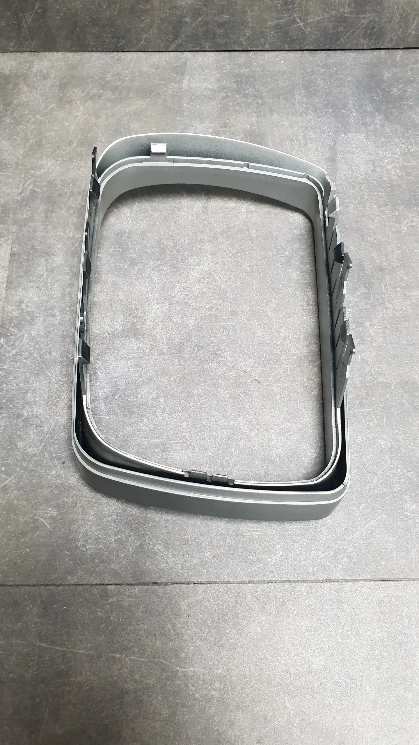 Рамка зеркала E53 (TITAN) [R]