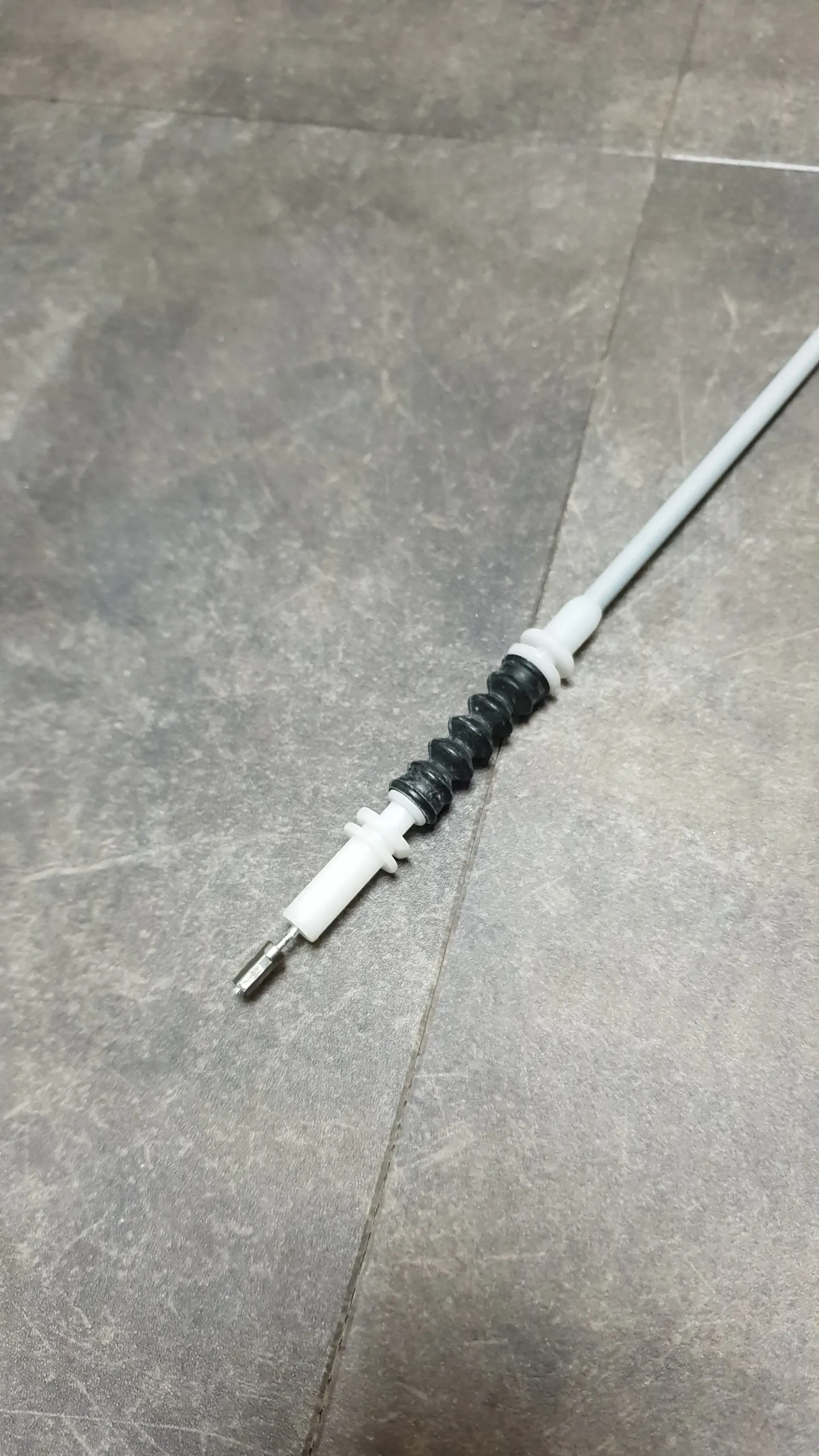 Трос передней двери наружний F30-F35