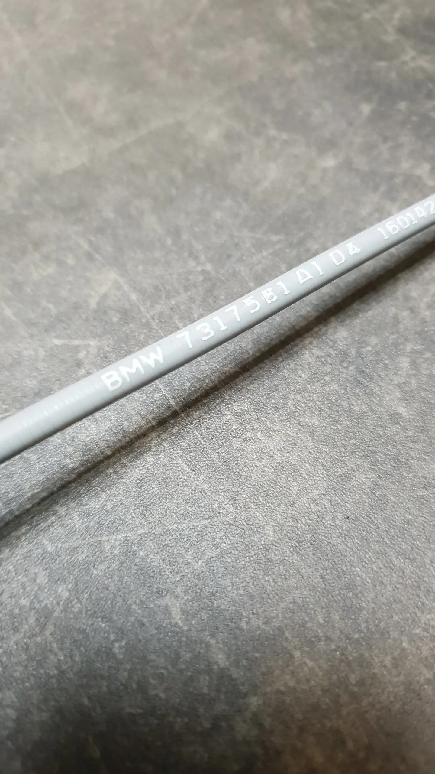 Трос от замка до наружной ручки пер. E71,E72