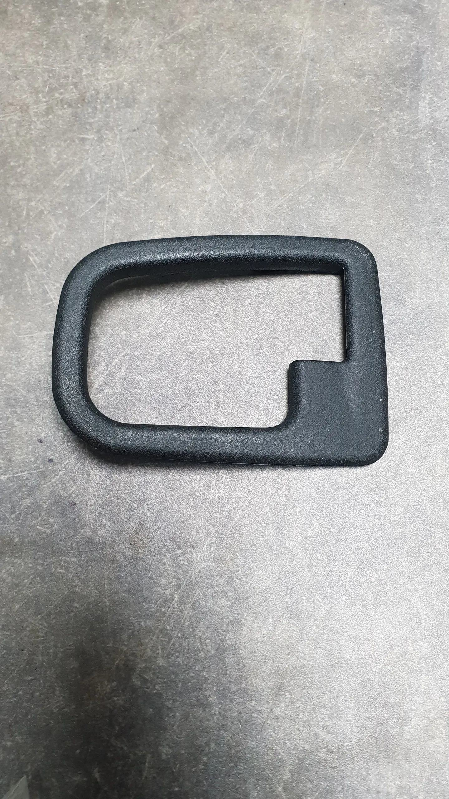 Накладка салонной ручки BMW E36 (рамка) L