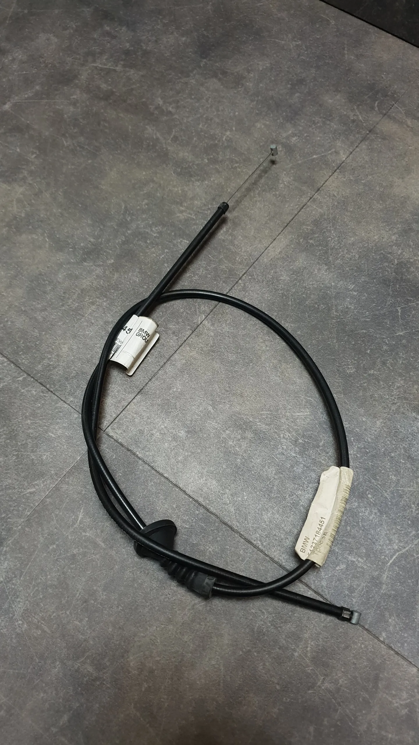 Трос капота E60-E64 (привод капота) [с 07.2006г.]