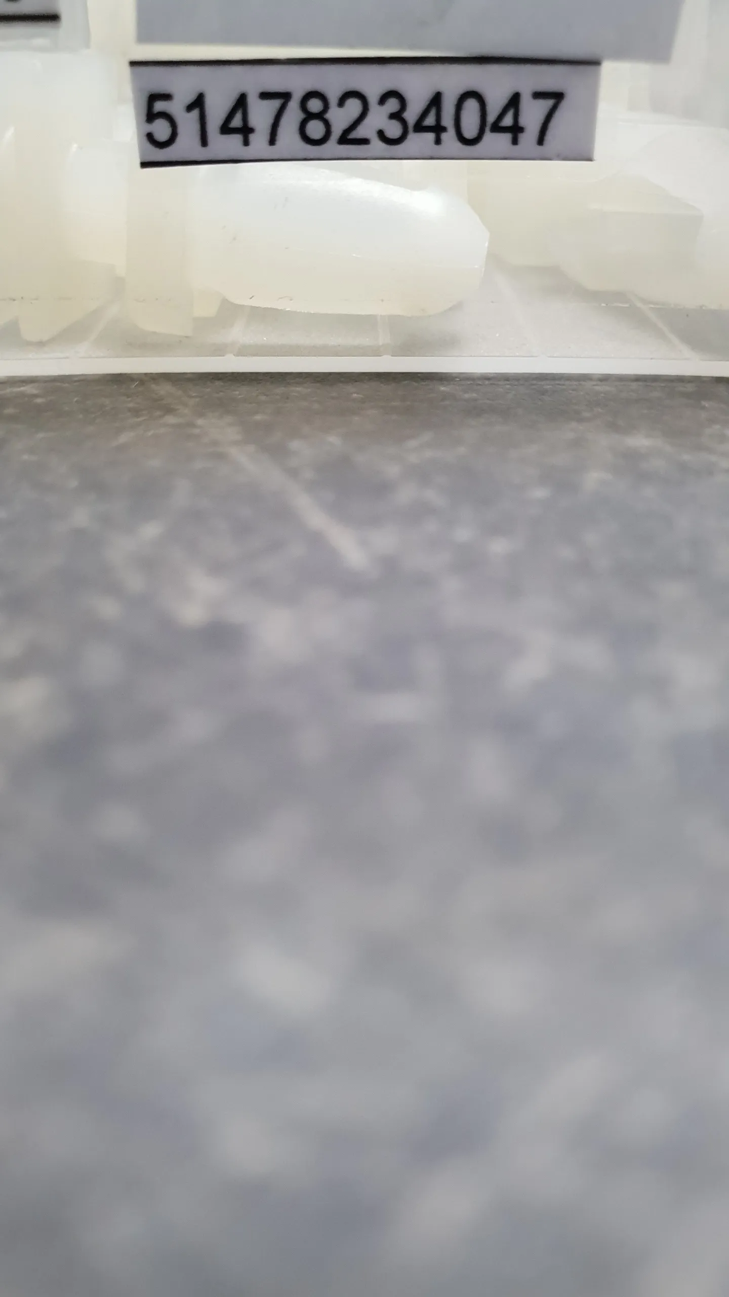 Клипса крепления порога E36,E46,E34,E39,E38,E65,E83 (внутреннего), (1-17)