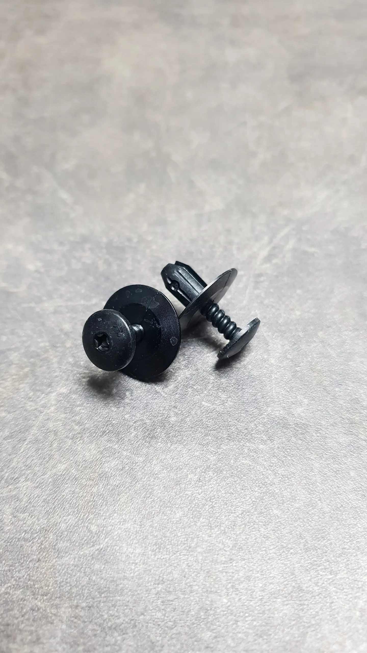 Клипса многофункциональная (почти все BMW) (2-3)