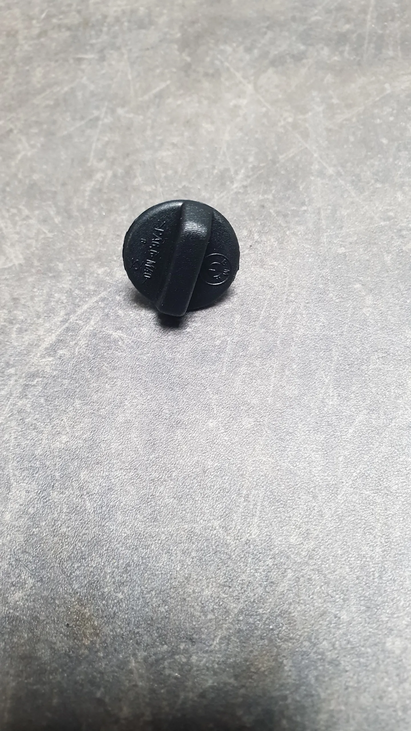 Клипса поворотная E46,E39,E65,E83 (10-27)