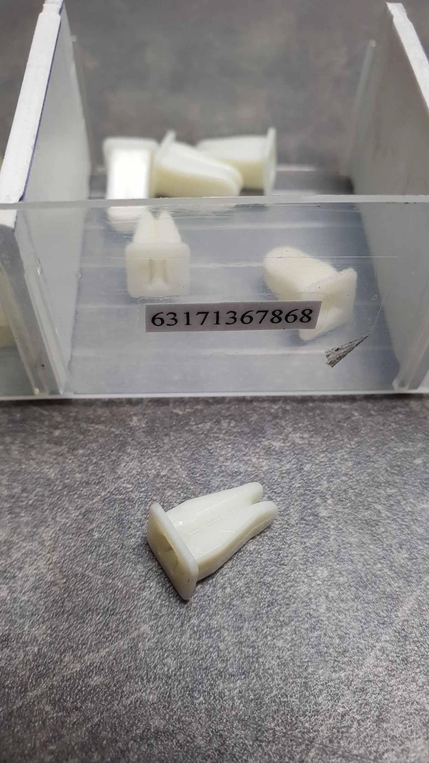 Клипса (ответная часть) (4-12)