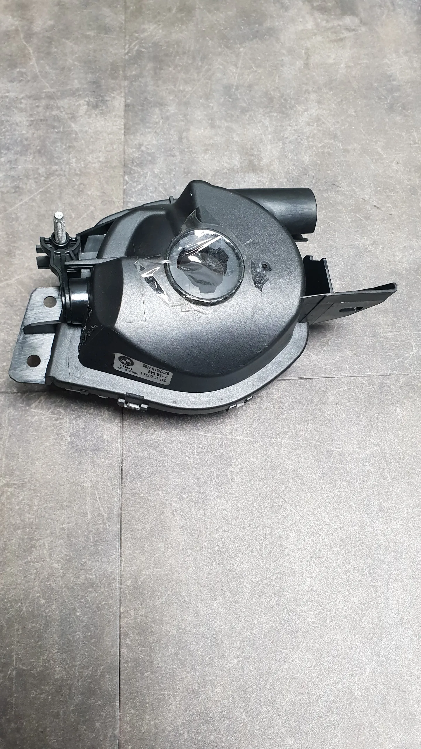 Фара противотуманная E90,E91 [дорест/опция S536A] R