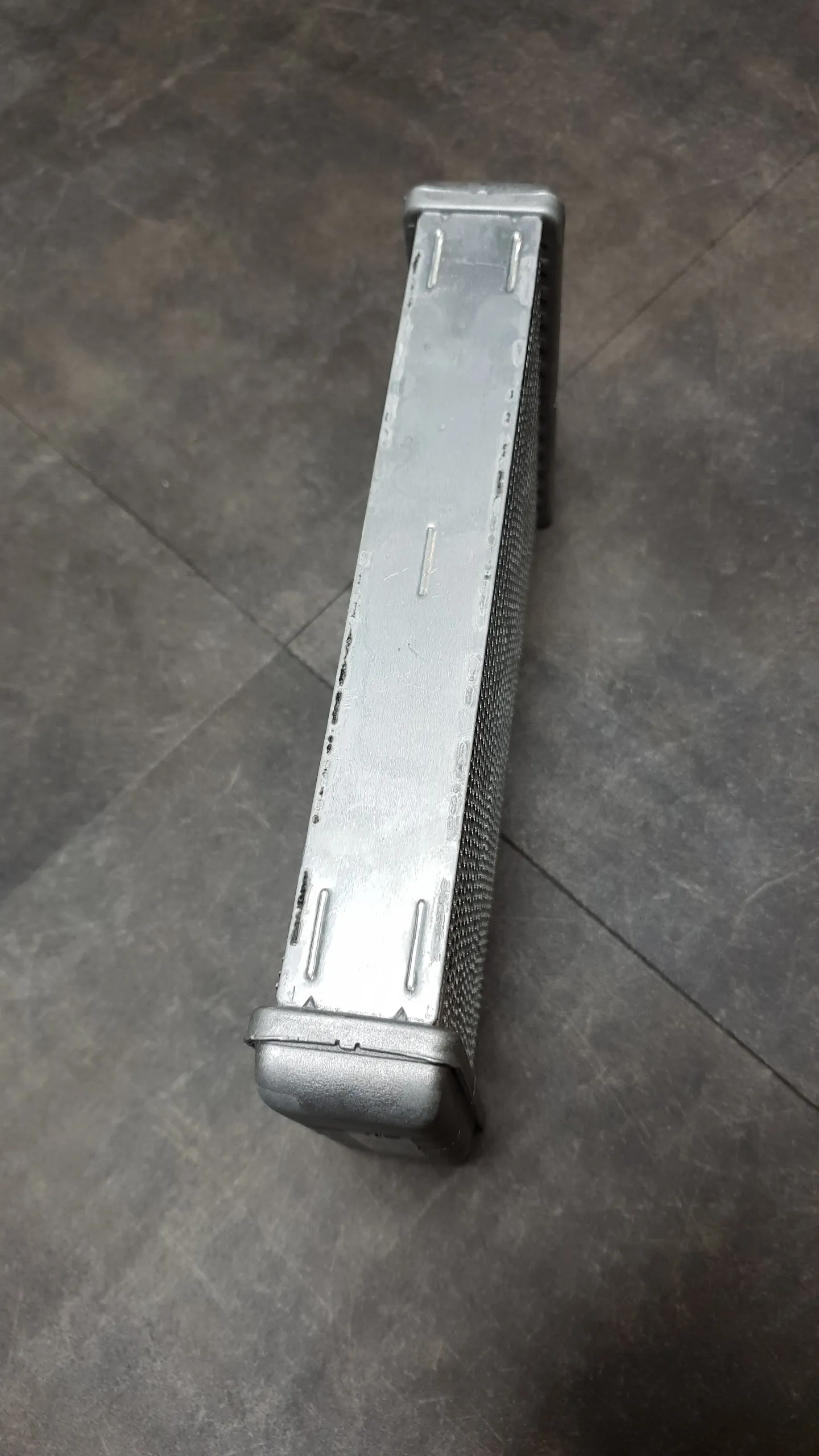 Радиатор отопителя E46 (по 09.1999г.в.) [два выхода вбок]