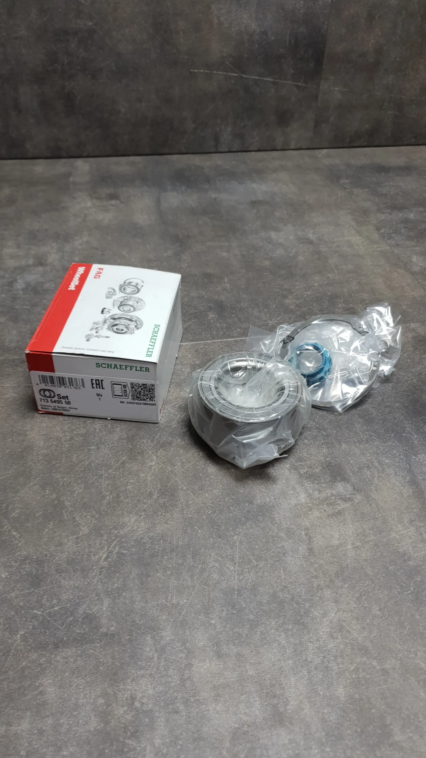 Подшипник ступицы зад F20-23,F30-32 [42X75X37]