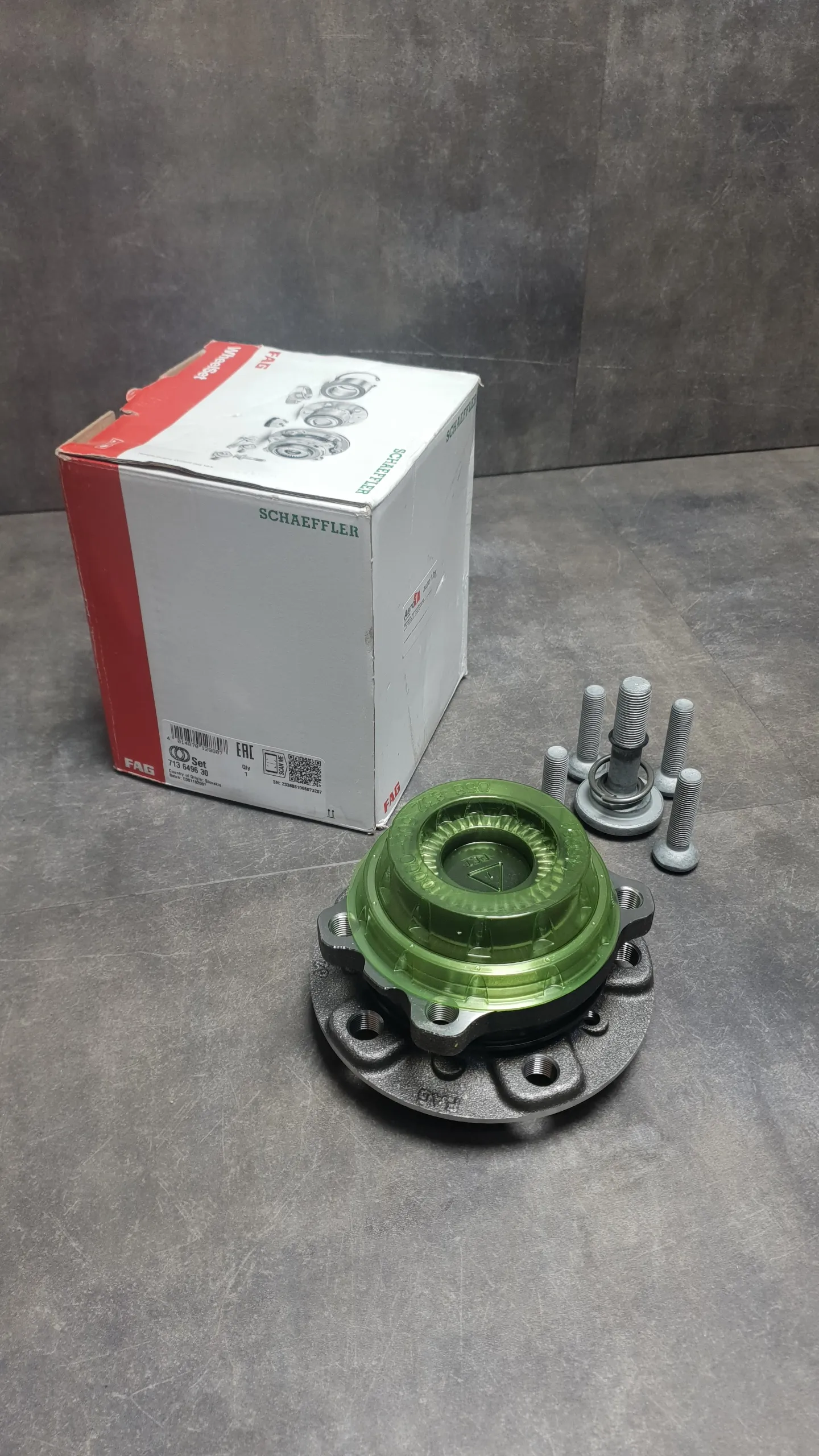 Подшипник ступицы перед F10,F01,F06,F13,F01,F25,F26 [полный привод] (со ступицей)