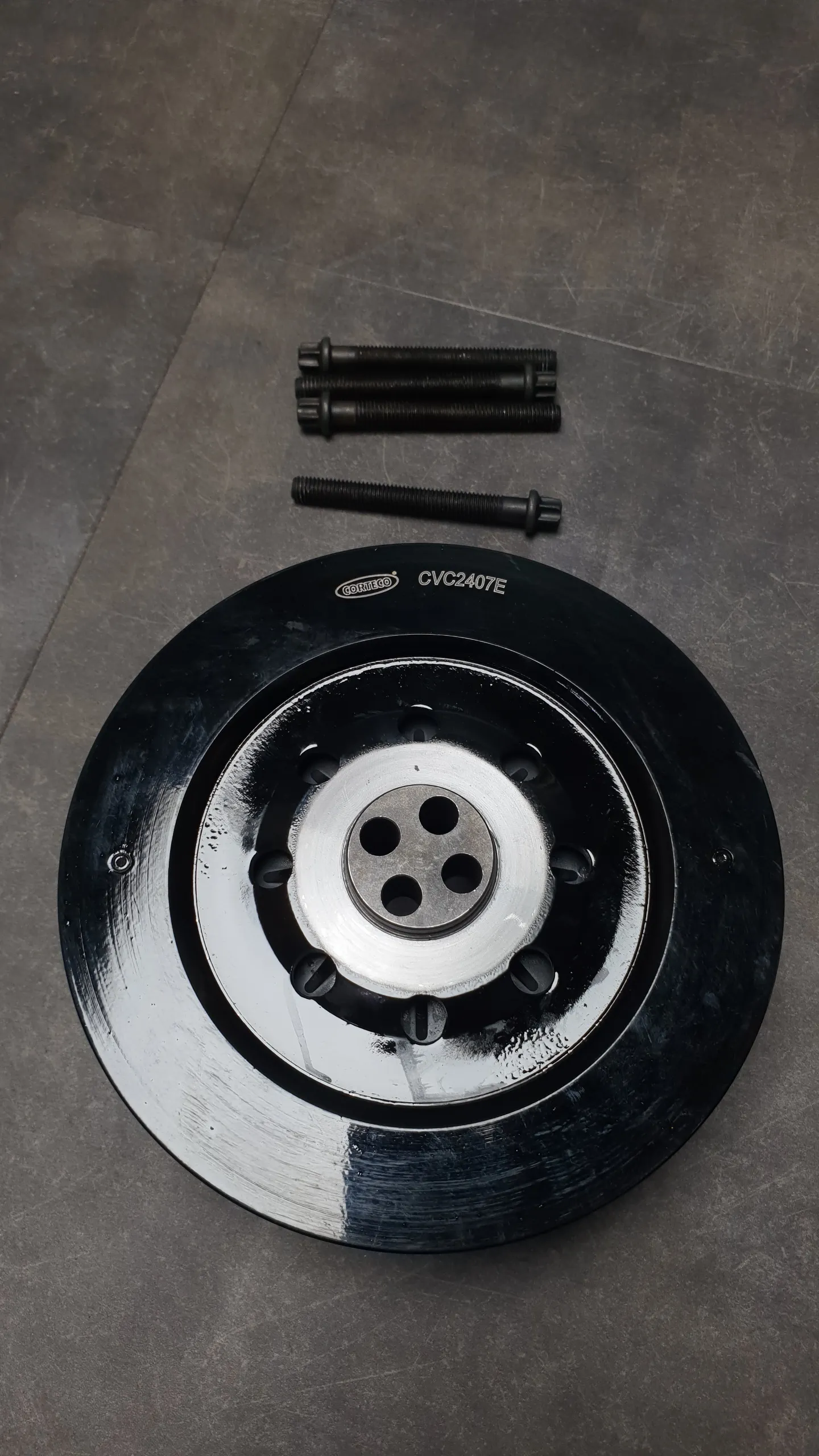 Шкив коленвала (демпфер) M57N,M57N2(комплект с болтами)