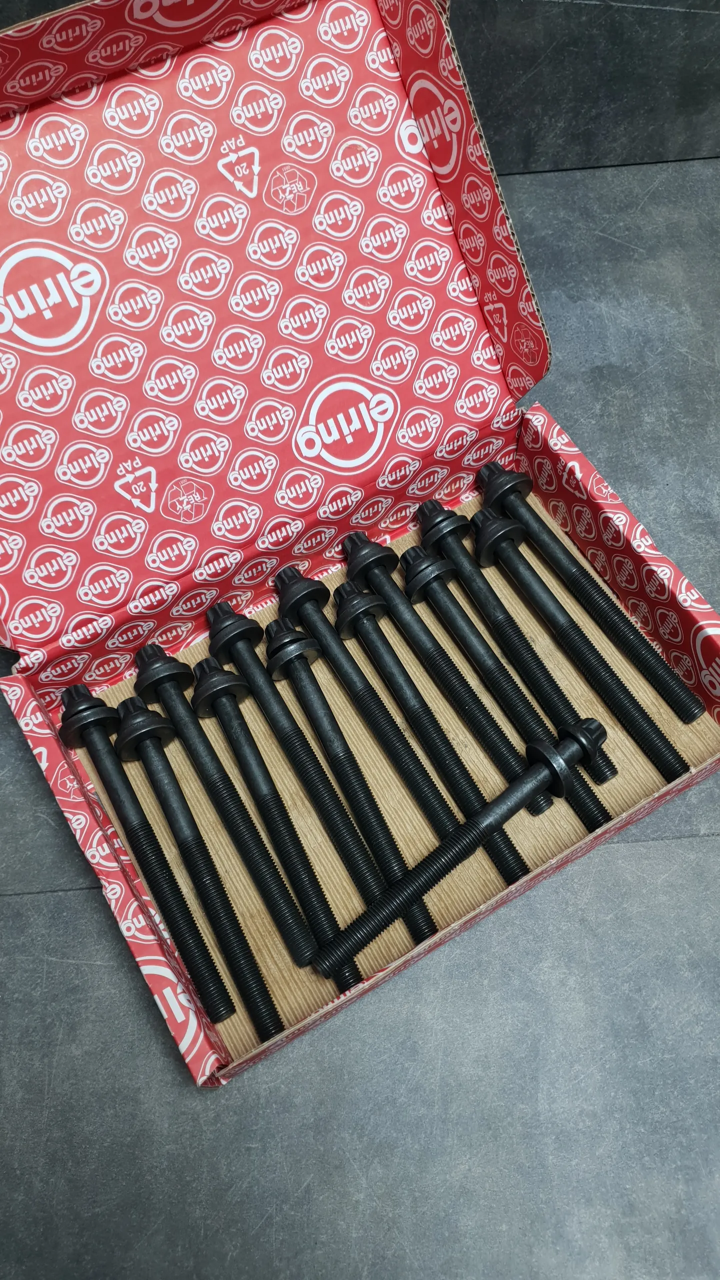 Болт ГБЦ, комплект M57,M57N,M51