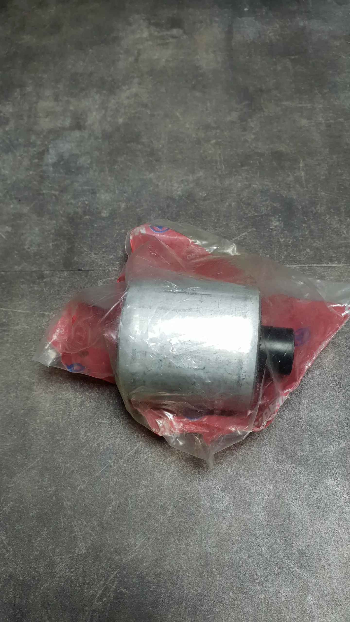 Сайлентблок переднего верхнего рычага F20,F21,F30,F33,F34