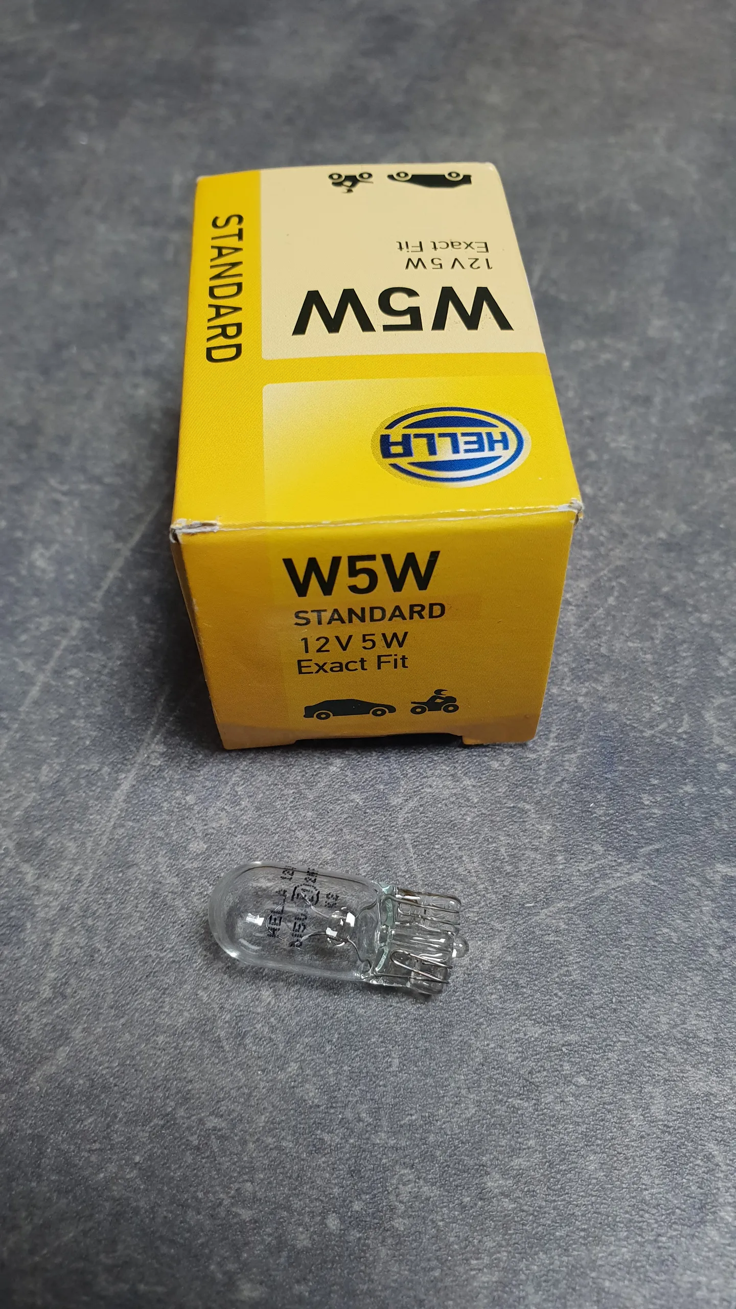 Лампа W5W (12V,5W,патрон W2,1x9.5d)