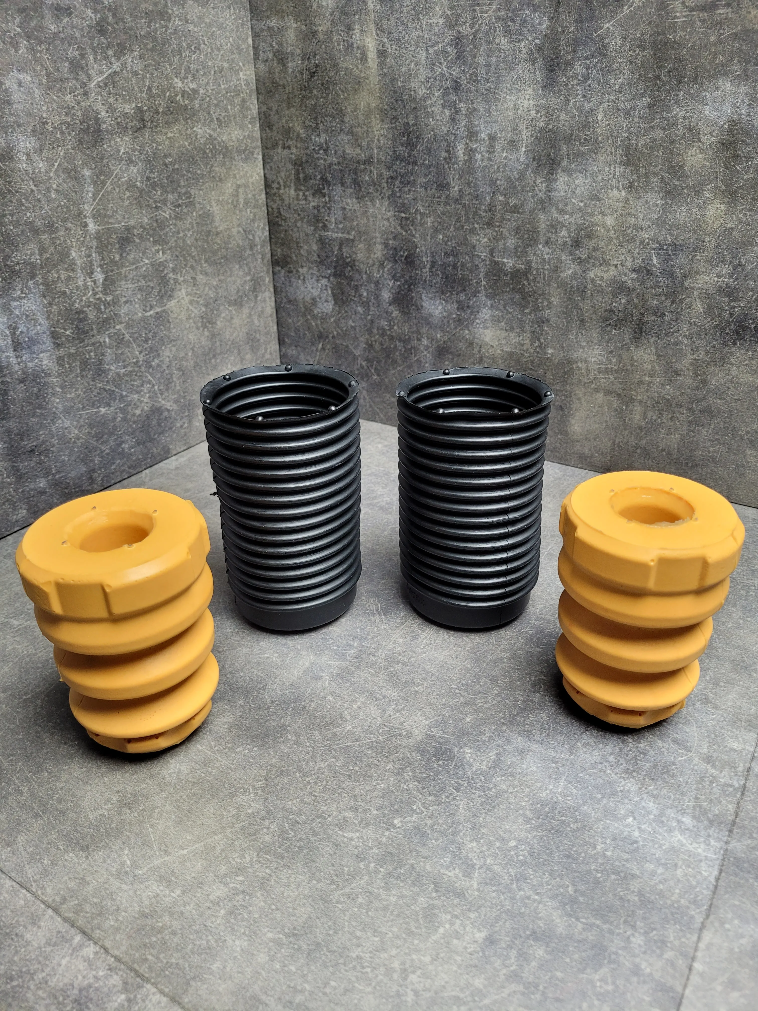 Комплект переднего амортизатора (пыльник+отбойник) F25,F26