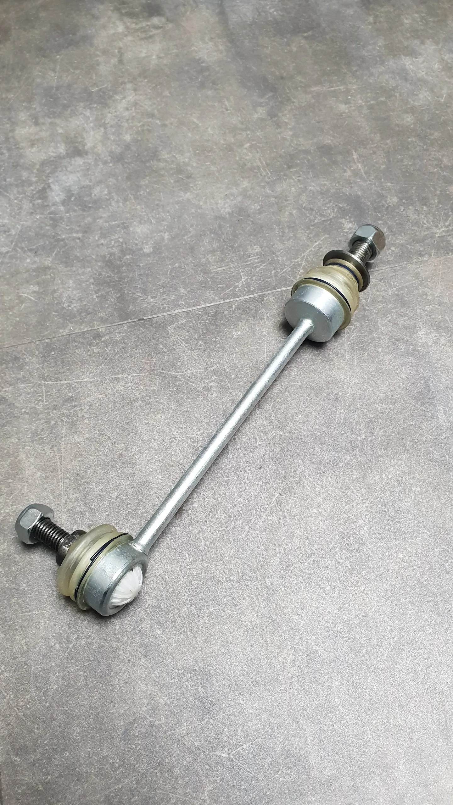 Стойка стабилизатора задн. E65,E66 [std подвеска или спорт] линк