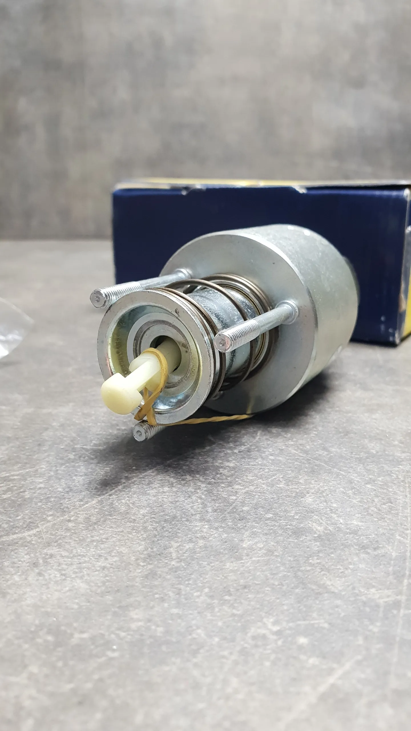 Втягивающее стартера MAGNETI MARELLI [E36,E46,E39,E53]