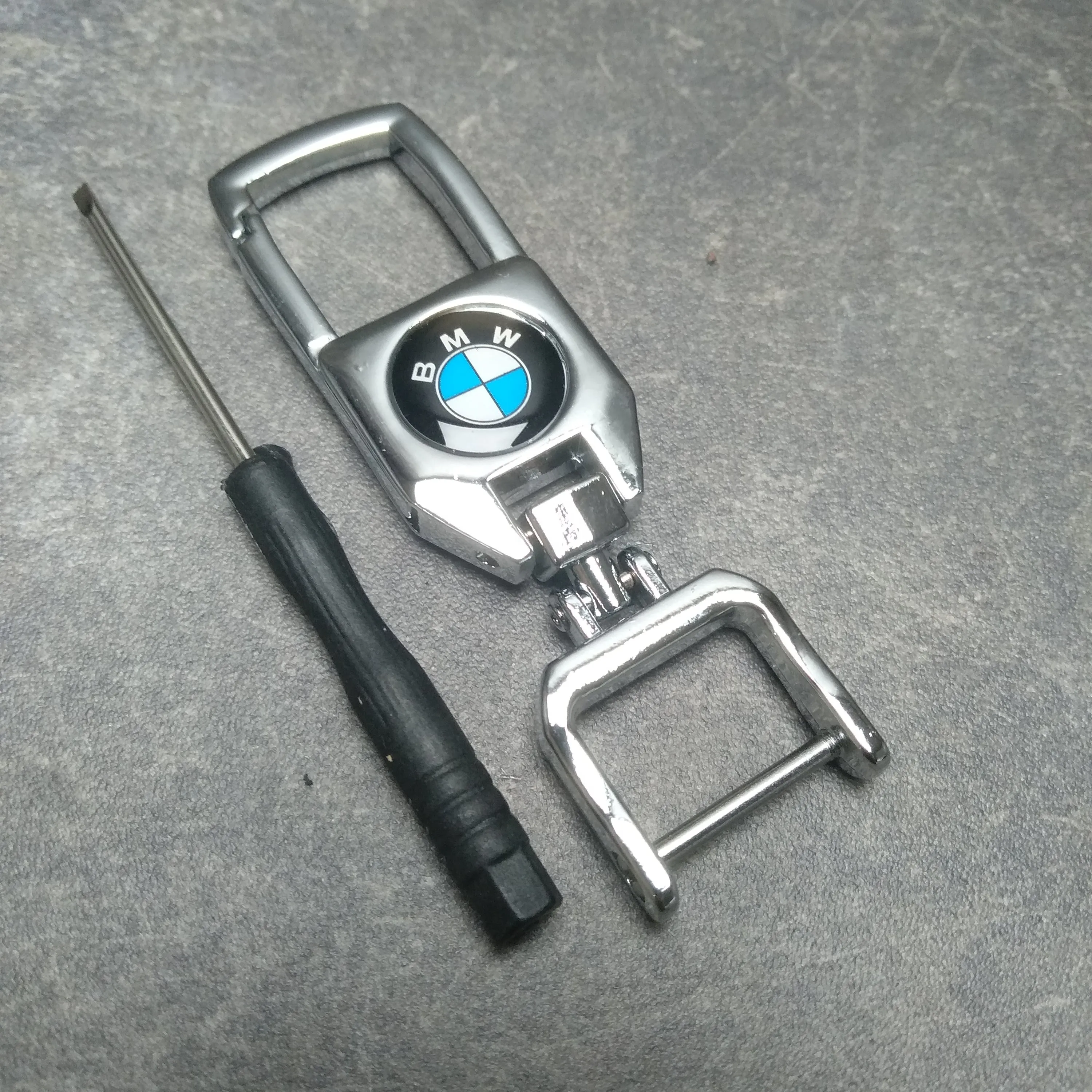 Брелок хром.карабин (штатная эмблема BMW) c прямоугольной петлей