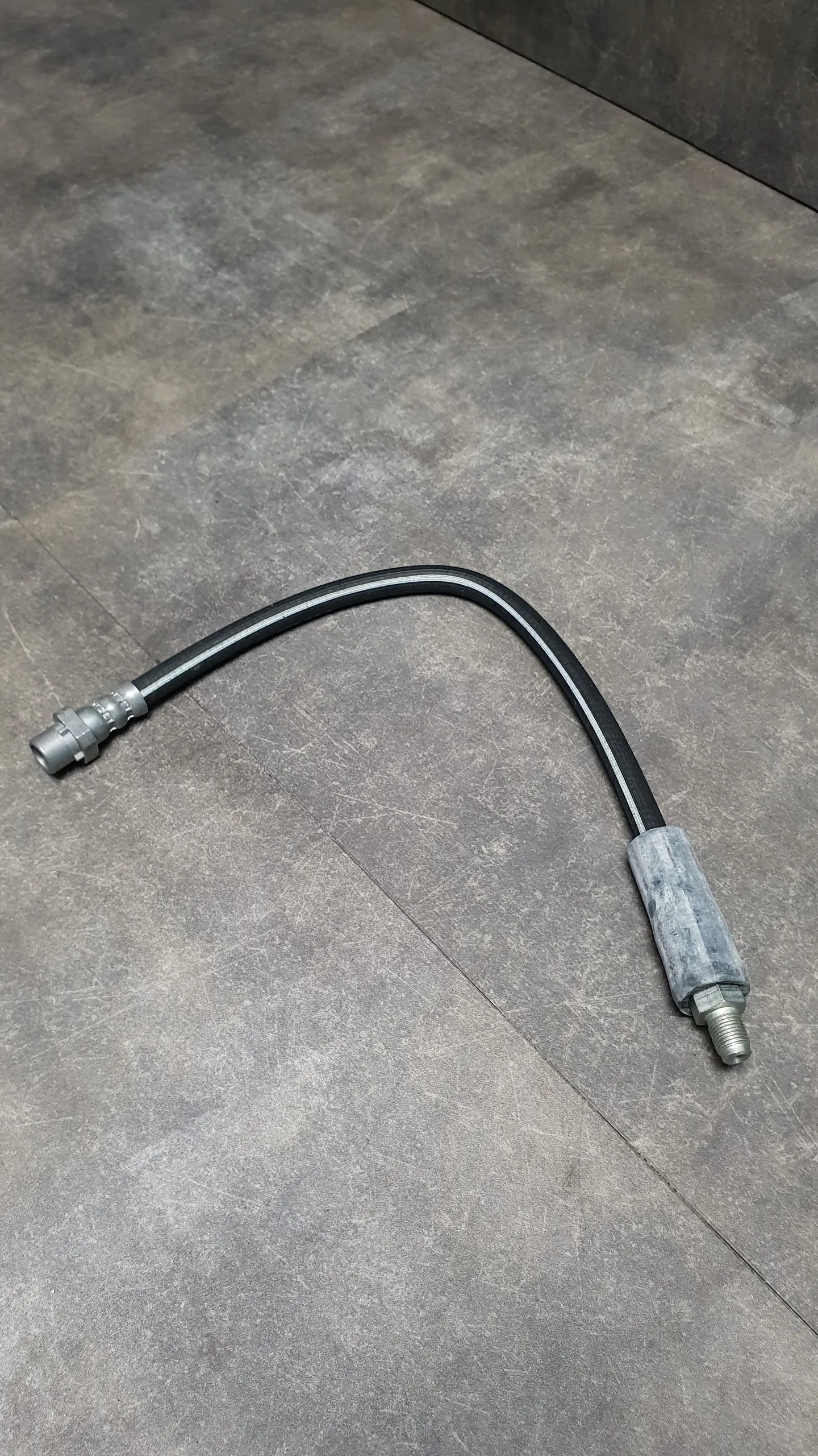 Тормозной шланг передний E38 (с любым мотором)