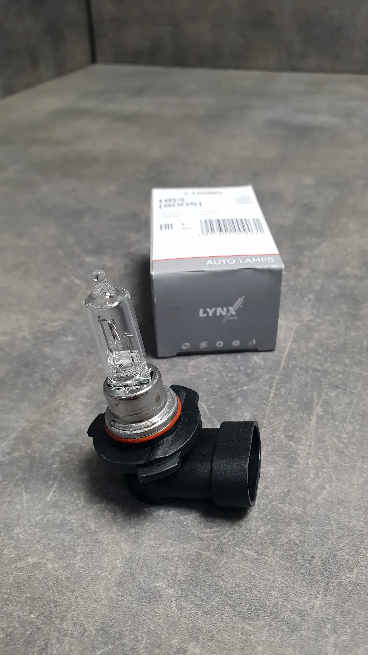 Лампа HB3 (12V,60W,патрон P20d)