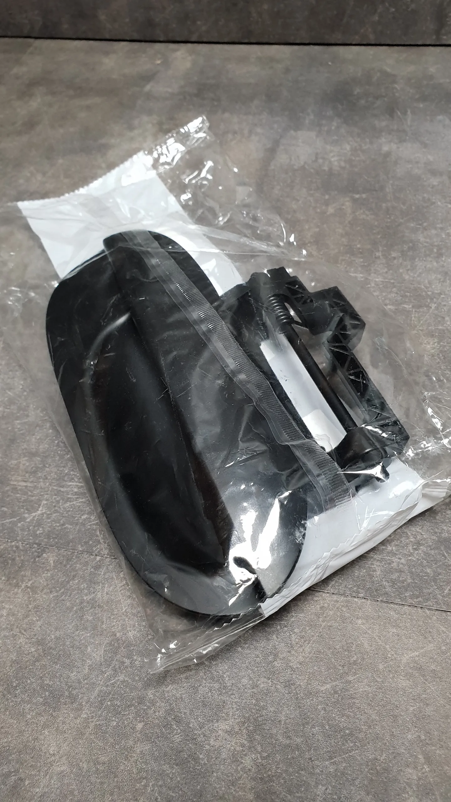 Ручка НАРУЖНАЯ задней/передней двери E39 [R]