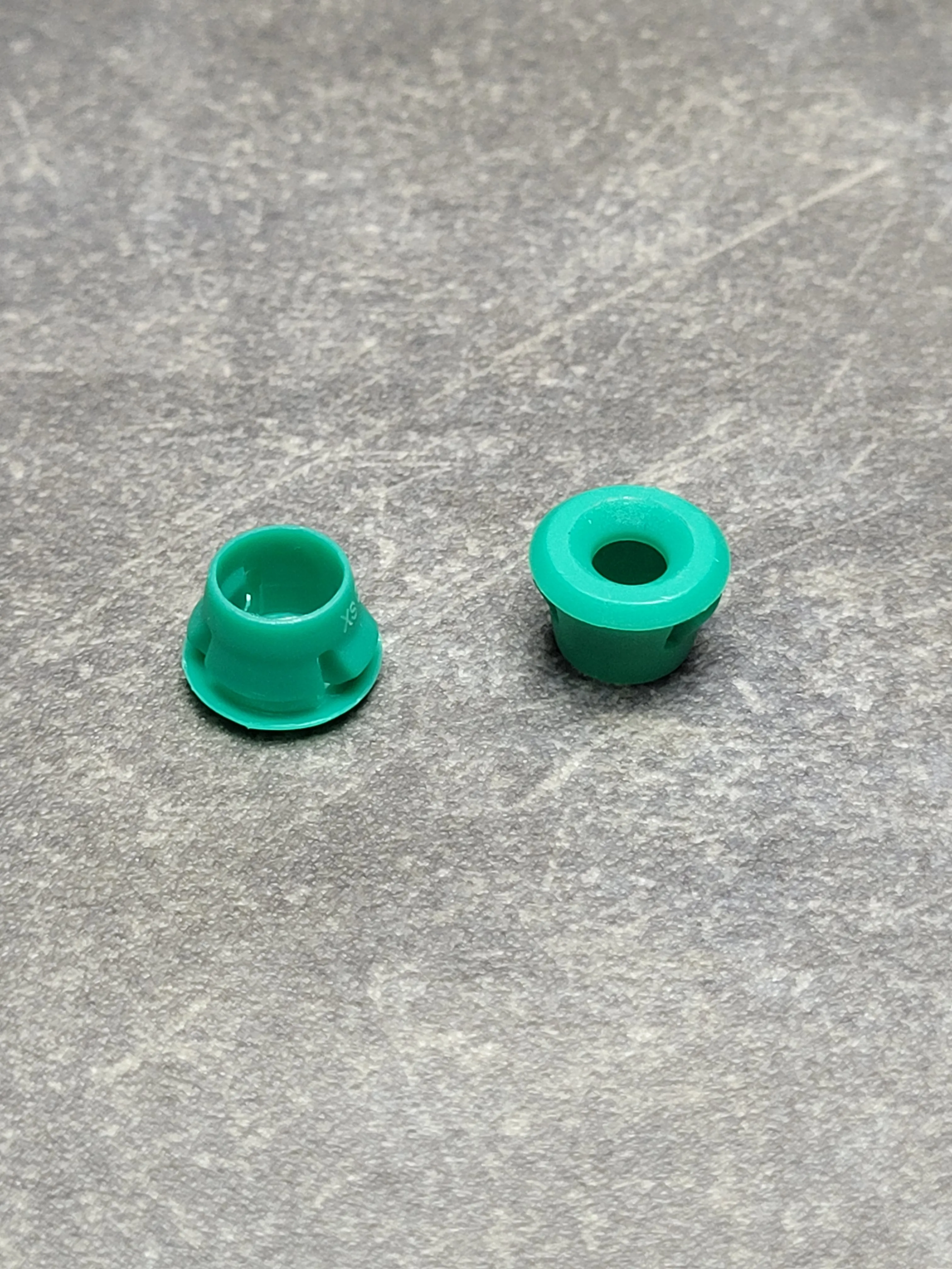 Втулка под клипсу накладки порога BMW E46,E60 (2-4)