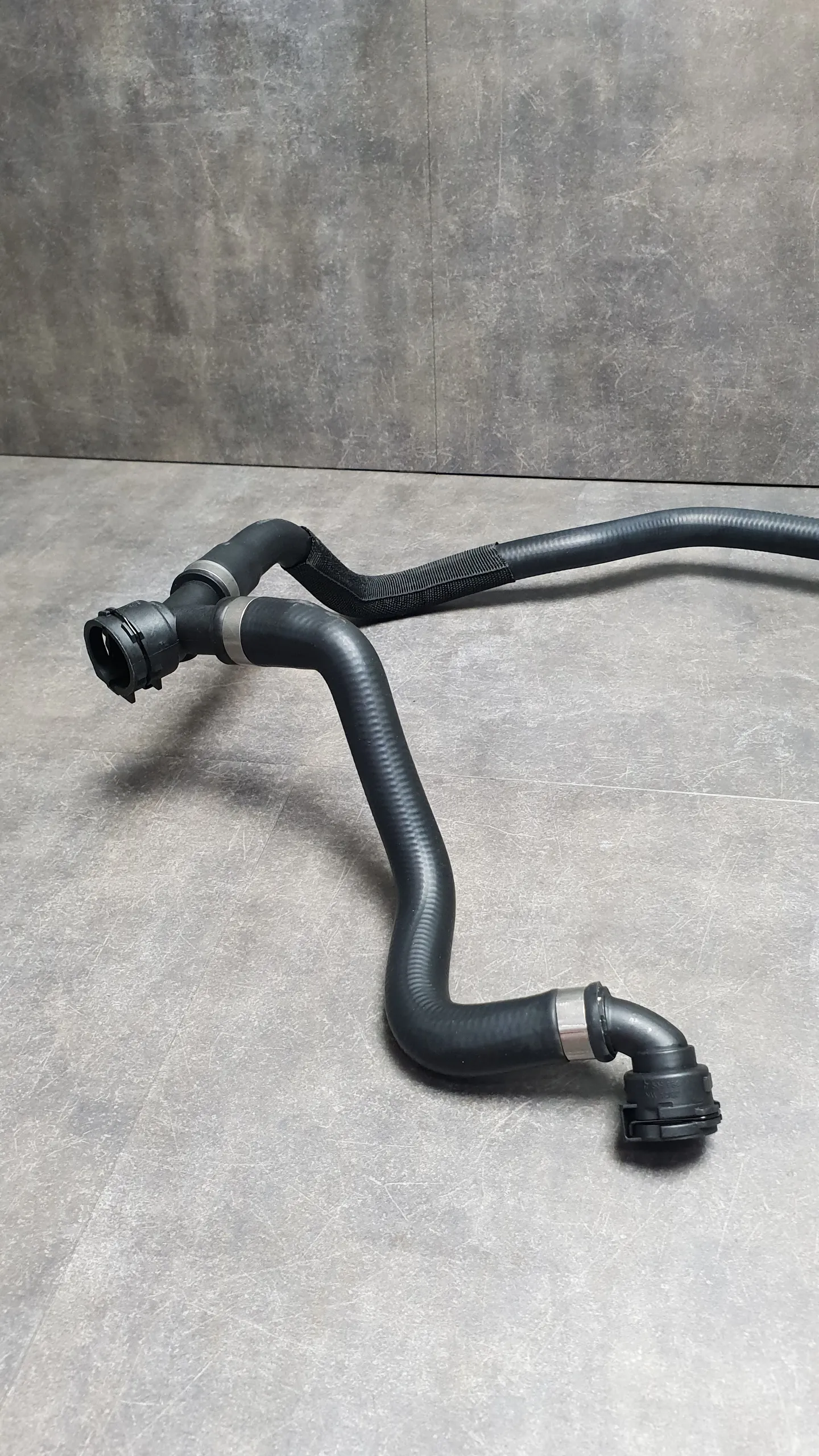 Патрубок системы охлаждения X5 E70 (N52N)  [многосоставной]