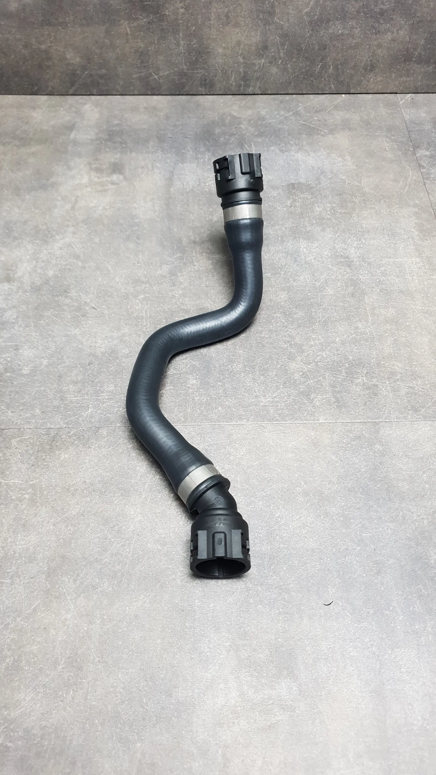 Патрубок системы охлаждения E53 [M62] (доп.помпа-расш.бачок)