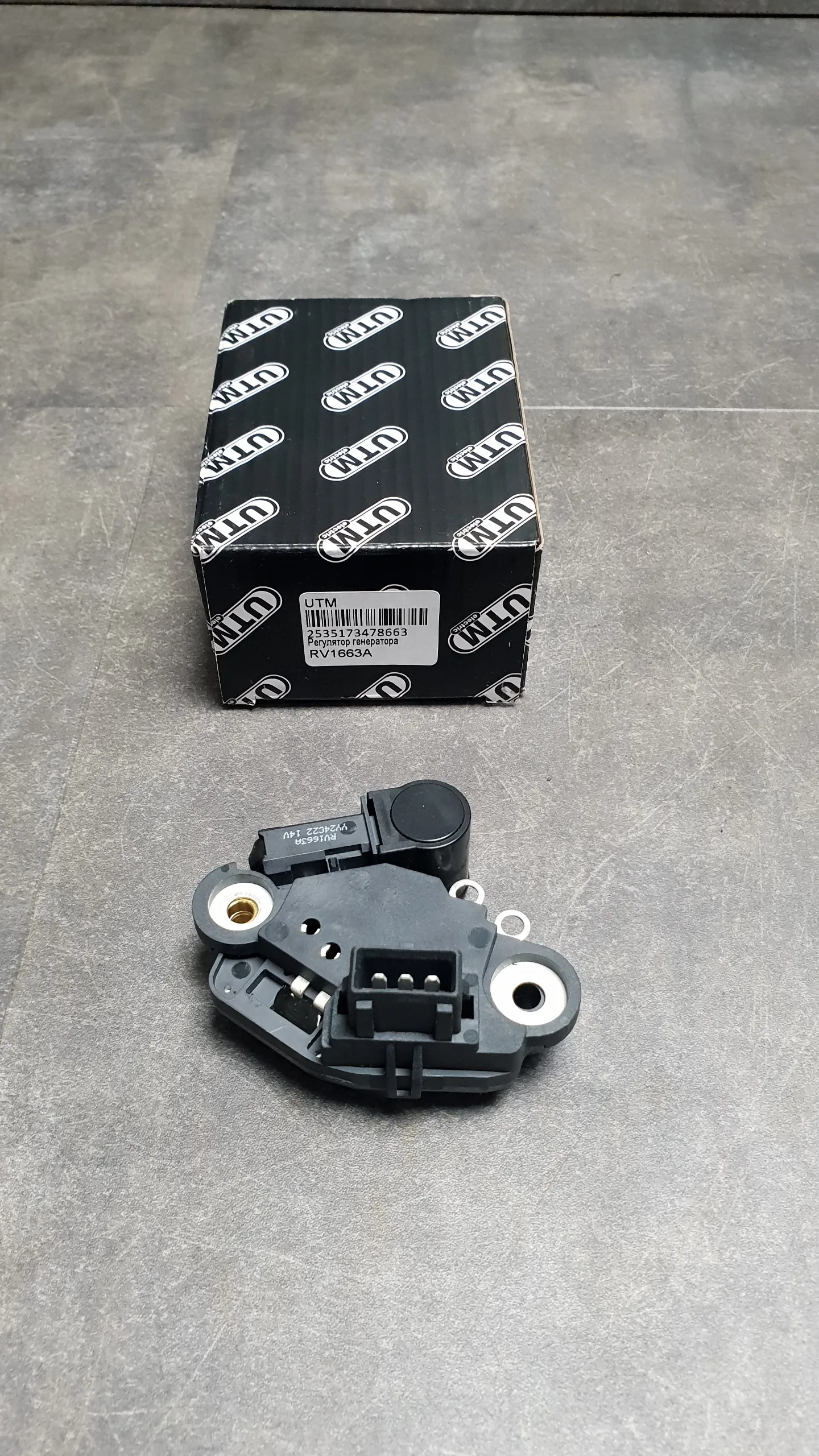 Регулятор напряжения  (для генератора Valeo) 2 контакта E36, E39, E38 (80A, 90A,120А)