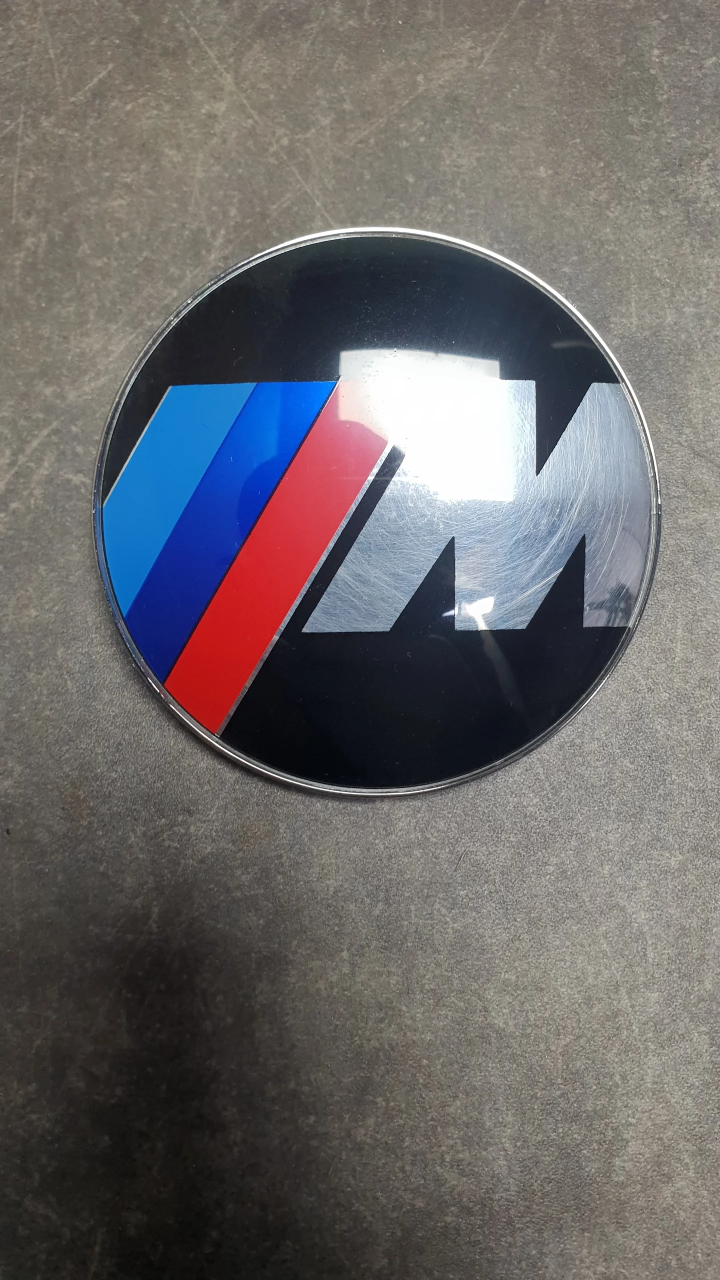 Эмблема BMW 82мм, "M" (хром основа) КИТАЙ