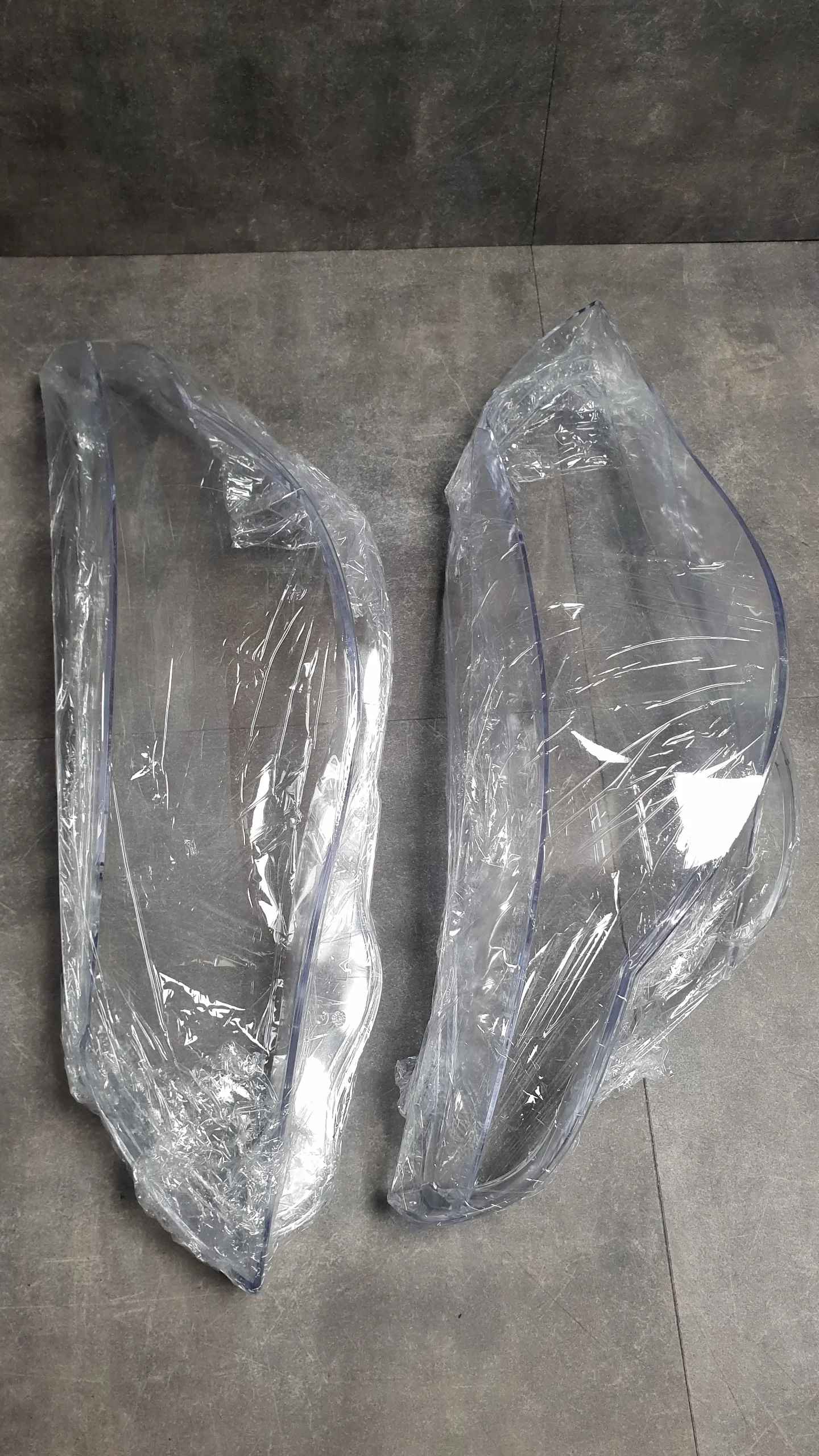 Стекло фары E60LCI,E61LCI (рест: галоген/ксенон) [L+R]