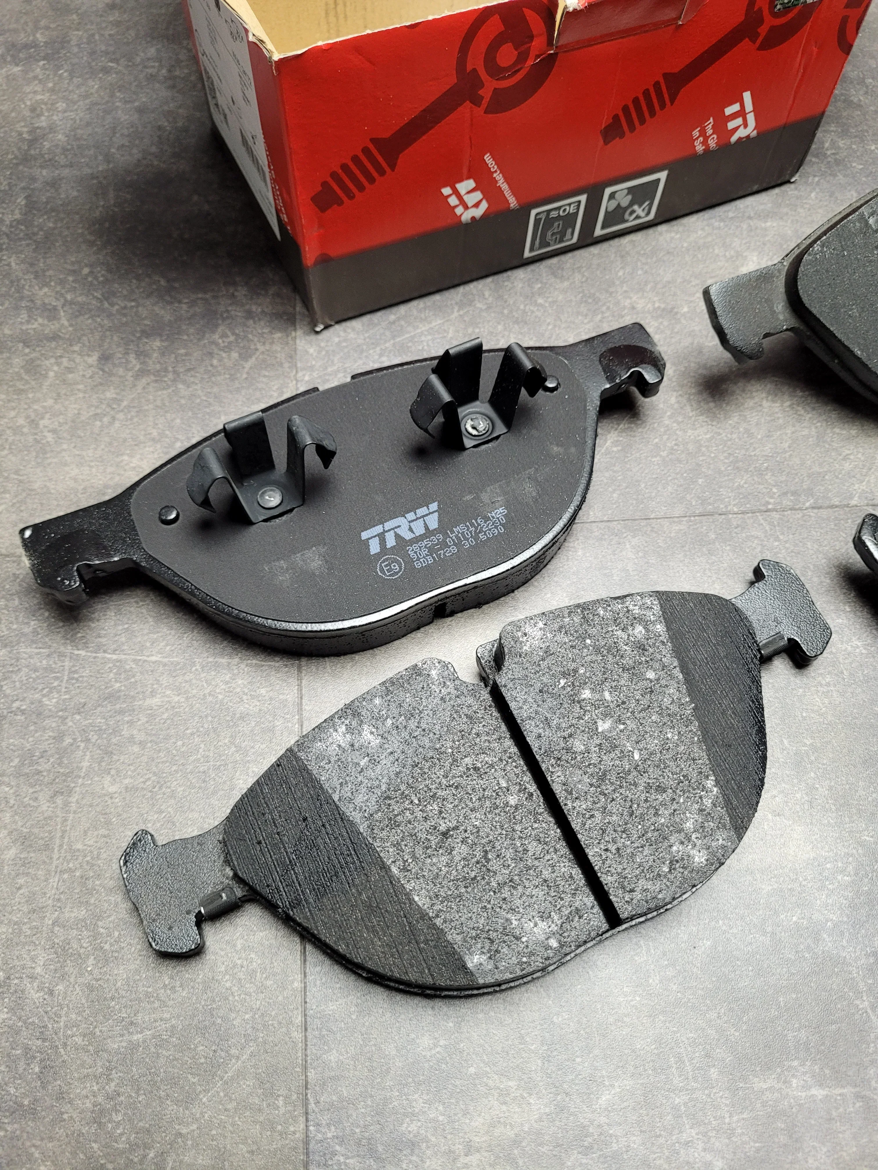 Колодки тормозные пер E70,E71 [3.0D; 4.8; 5.0] смотреть по VIN